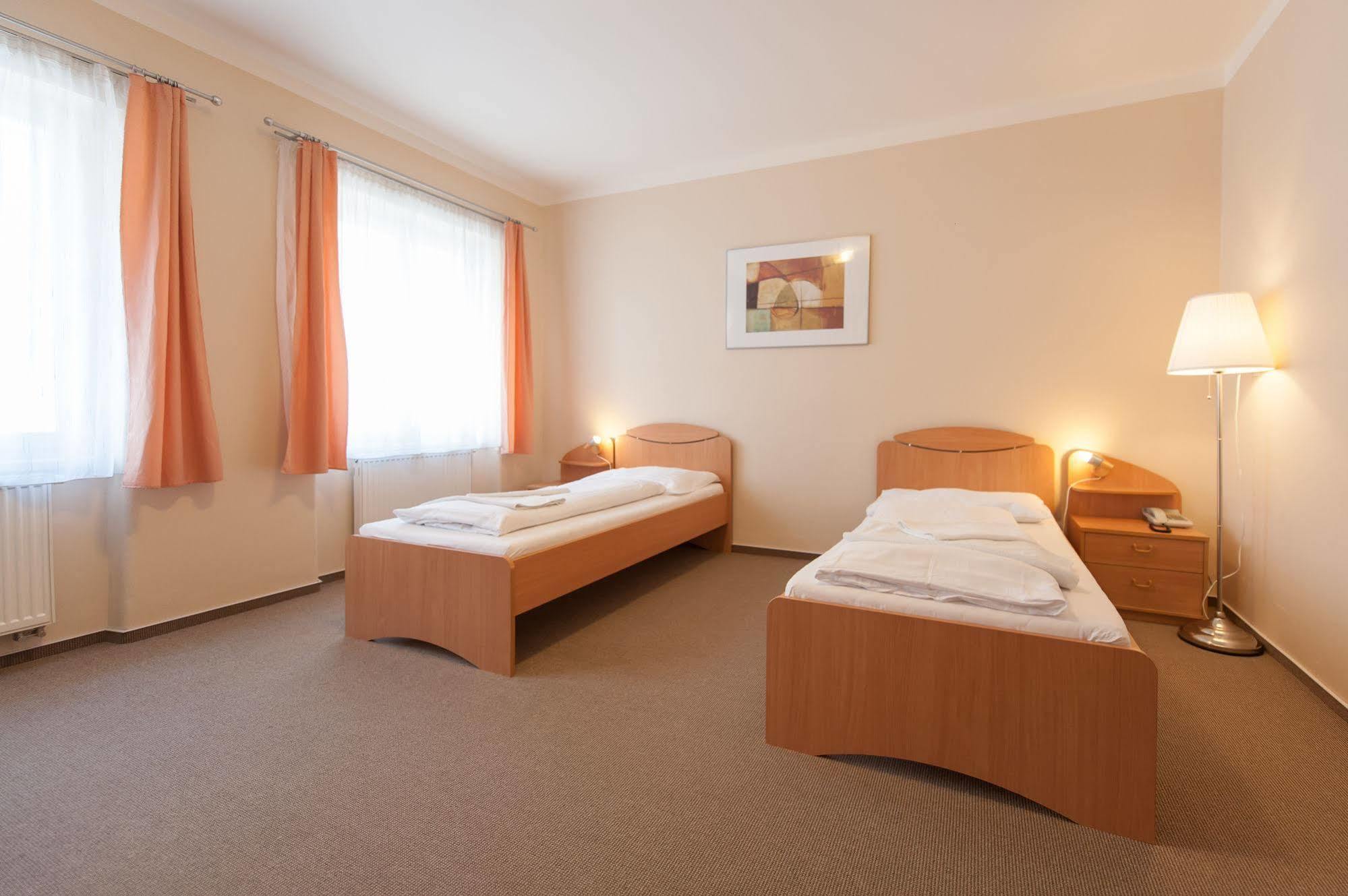 Hotel V Centru Ceske Budejovice Exterior foto